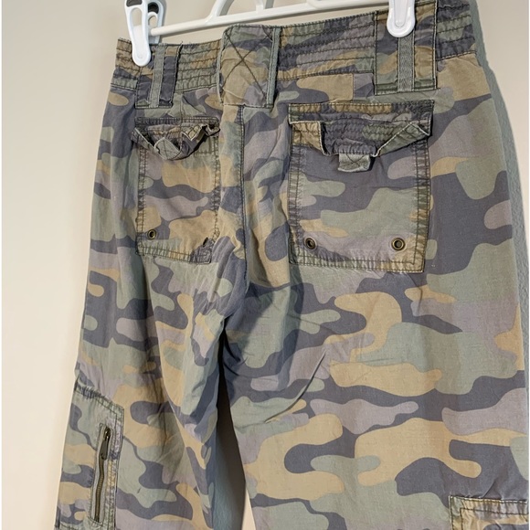 Old Navy Camo Straight Leg Cargo Pants - Picture 7 of 9